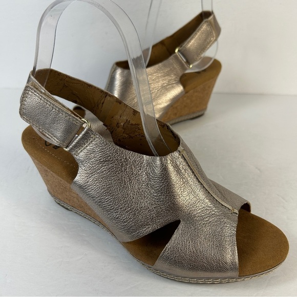 Clarks Bronze Wedge Sandals 7.5 - Picture 1 of 10